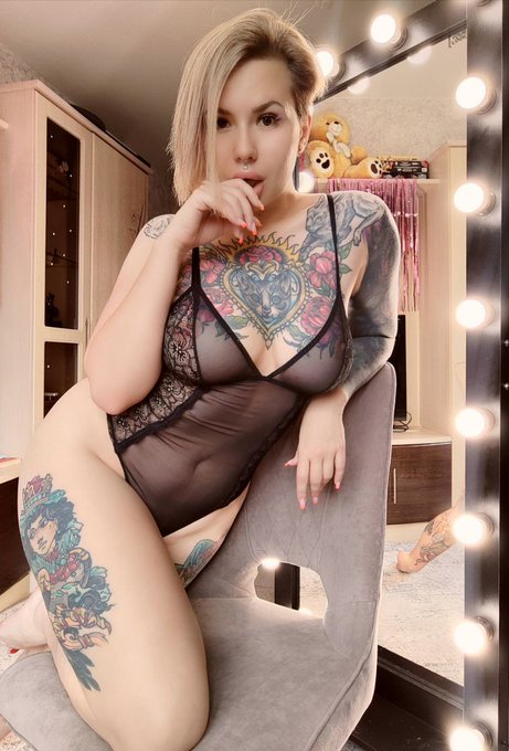 Do you like sexy lingerie?😈 Or do you prefer exclusively naked? 🔥 https://t.co/iLBUtjw2OX