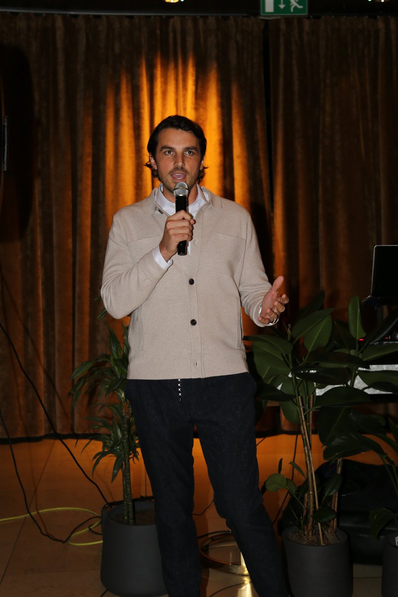 More images from the collection of Zara Muse 

Thank you to everyone who attended ❤️

#disruptevents #nomadicartseries #event #london #drinks #nightlife