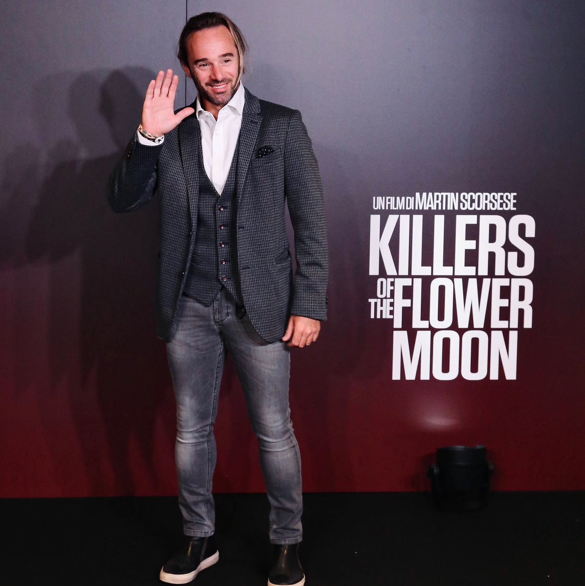 Ringrazio <a href="/01distribution/">01Distribution</a> @rai_cinema e <a href="/leonefilmgroup/">Leone Film Group</a> per avermi invitato allo “special screening” del nuovo film di <a href="/martinscorsese_/">Martin Scorsese</a> 
#killersoftheflowermoon  #roma #italy #cinema #premiere #actor #ludovicofremont #gratitude #nmrk  Special thanks to @t3kneagency
