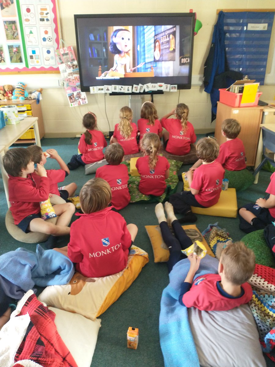 MonktonYear2's tweet photo. As a reward for working hard, displaying kindness towards their classmates and having an amazing enthusiasm for learning Year 2 had a Movie Afternoon! Shoes were taken off, beanbags were taken out, popcorn was munched and a film about meatballs was enjoyed! Well done Year 2!! https://t.co/nsr9YxkXxe