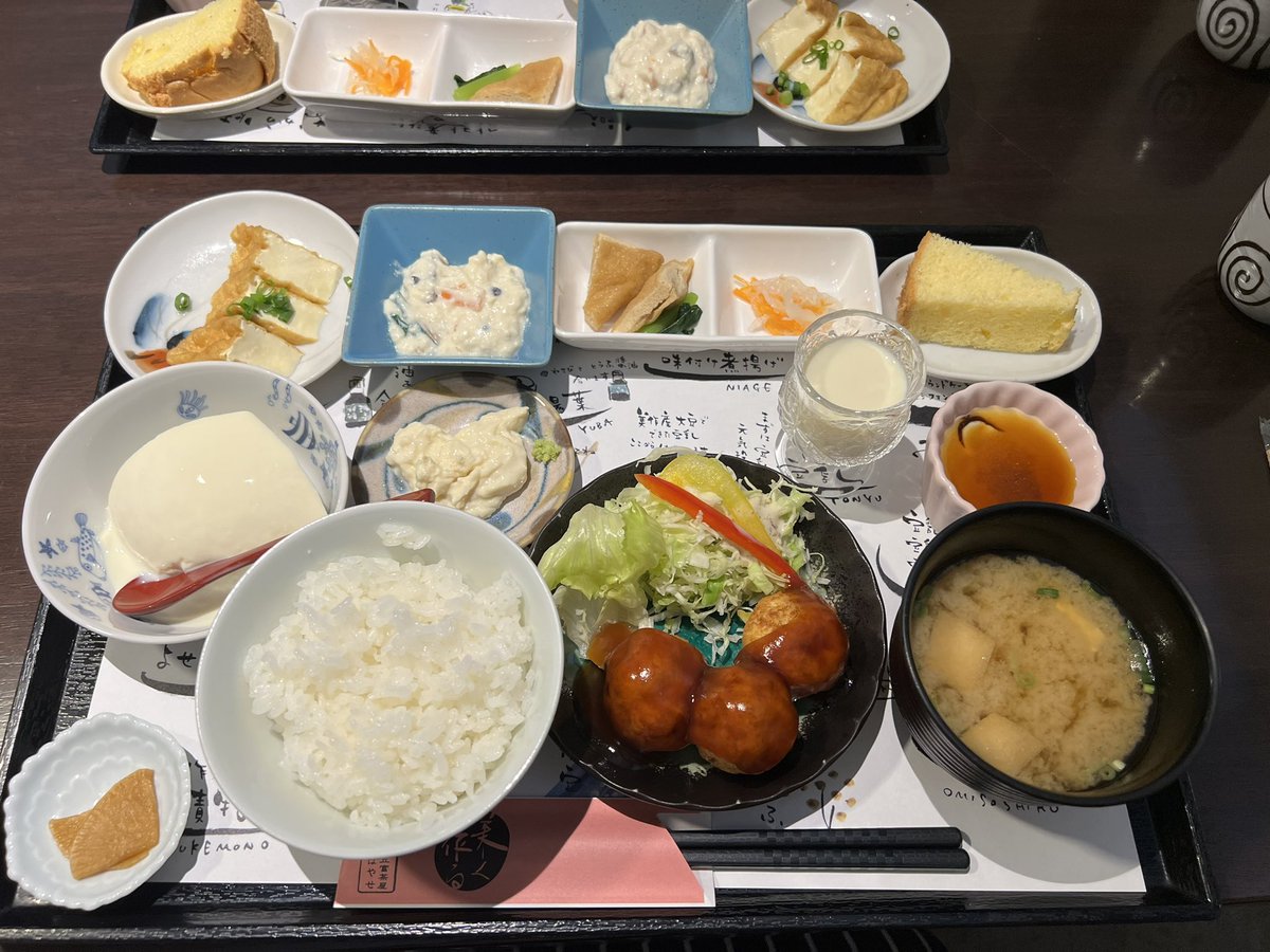 taruho4649m's tweet photo. 本日のランチゎお豆腐専門店😋🍴
早瀬豆腐店さんへ✨
湯葉大好き人間の私にとってパラダイス♥️
#津山城東とうふ茶屋
#早瀬豆腐店
デザートゎモカロールが人気のケーキ屋さんへ🧁
写真のケーキゎ「アルプス」🥰
栗とカスタードが美味🌰
#CAKEWALKER
花粉症で鼻水鼻づまり喉痛で撃沈😇
今の時期何?🙄 https://t.co/Mxbz829wei