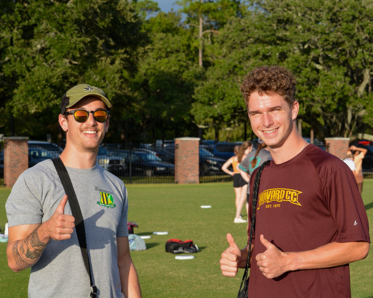 UNCWCampusRec's tweet photo. Thumbs up for our Sport Clubs 👍 We love seeing the Rec Fields full of activity 🏉 ⚽ 🥏 https://t.co/uNA28YpnOZ