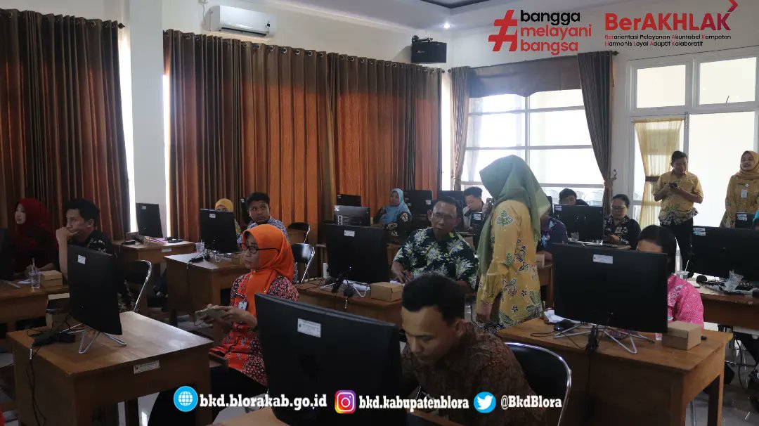 BkdBlora's tweet photo. Kamis, 19/10/2023. BKD menyelenggarakan sosialisasi Aplikasi DISPAKATI yang diikuti oleh 30 Kasubag Umum dan Kepegawaian di lingkungan Kab.Blora serta pejabat fungsional bertempat di Laboratorium Komputer BKD Kabupaten Blora.
Selengkapnya : https://t.co/Rp7mWcv8jd https://t.co/08vlms425E