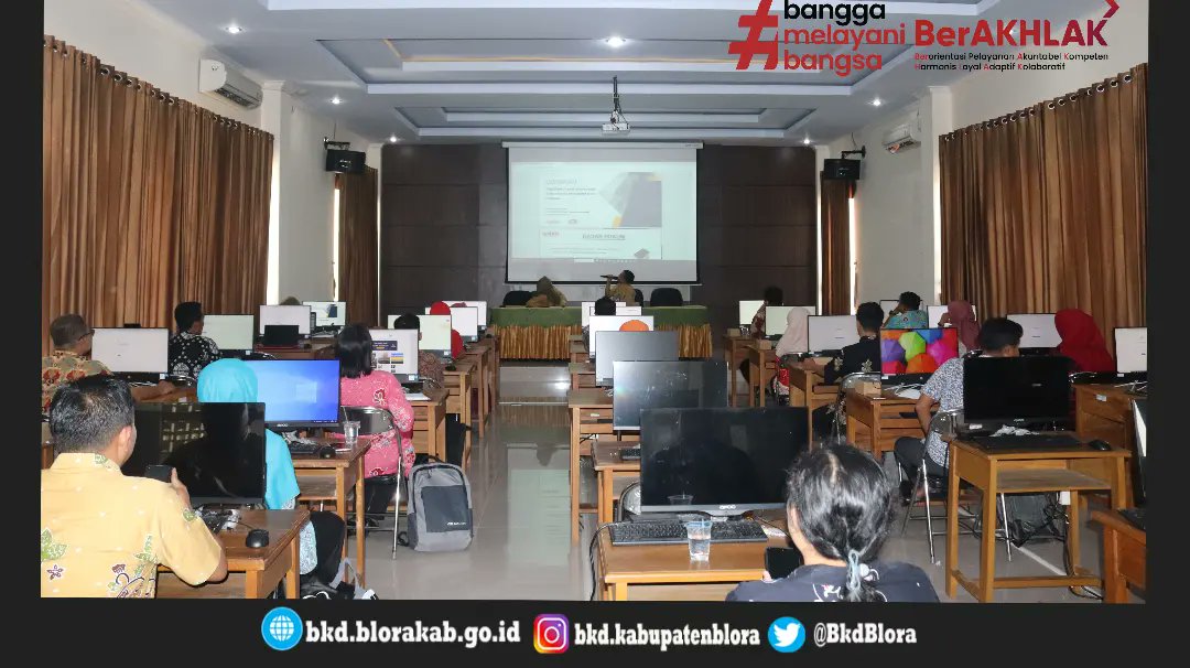 BkdBlora's tweet photo. Kamis, 19/10/2023. BKD menyelenggarakan sosialisasi Aplikasi DISPAKATI yang diikuti oleh 30 Kasubag Umum dan Kepegawaian di lingkungan Kab.Blora serta pejabat fungsional bertempat di Laboratorium Komputer BKD Kabupaten Blora.
Selengkapnya : https://t.co/Rp7mWcv8jd https://t.co/08vlms425E