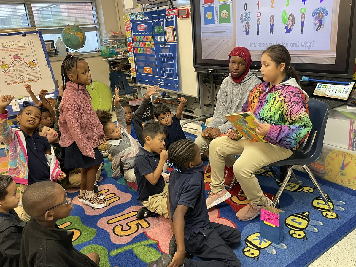 Adriville79's tweet photo. 4th and 5th Graders from our Truett National Honor Society read to our younger students today.  Happy Character Counts Week!! @Padilla_AA @GWTruett @ACEDallasISD @TeamDallasISD https://t.co/I6VbBA0Xfg