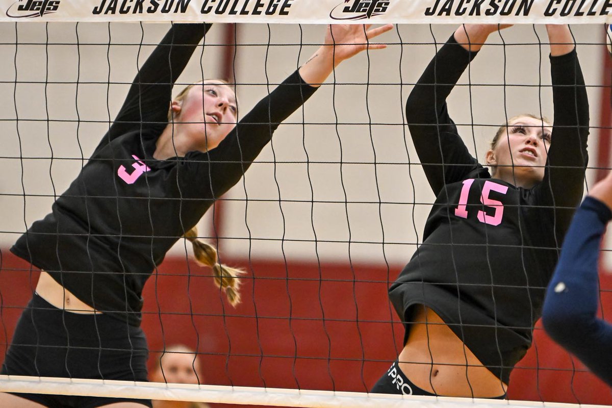 Jets volleyball fell to St. Clair Wednesday, 3-1. Kate Gorney finished with 9 kills and 10 digs, Kenadee Tompkins added 24 assists, and Allie Jarchow recorded 7 blocks at the net for JC. Jaden Bates had 11 digs, Brynn Harmon tallied 4 kills, and Alivia Smith led with 14 digs.
