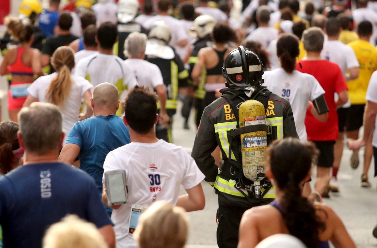 ℹ️ Com arribar a la <a href="/vueling/">Vueling Airlines</a> Cursa Bombers Barcelona del diumenge?

Segueix el fil 👇👇

#vuelingcursabombers #vetllemprotegimcorrem #running #barcelona #bcnesports