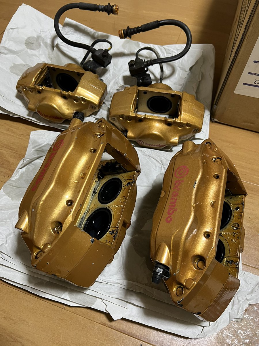 sakuyaR34's tweet photo. オーバーホール中😁　とりあえず洗剤と歯ブラシで頑張ったけど、細かい部分は落ち切らない😅 https://t.co/mP0bfhE1AP