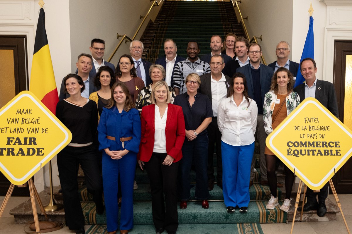 ☕️Petit-déjeuner équitable au parlement fédéral ce matin 

🙏 Grote dank aan sprekers <a href="/elianetillieux/">Eliane Tillieux</a>, Albert Vicaire, minister Gennez, Tanja Van Poecke en Djakaridja Bitie
Maar ook aan alle aanwezigen en fairtradeorganisaties om het ontbijt mogelijk te maken!  

<a href="/Enabel_Belgium/">Enabel</a>