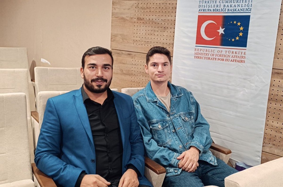uugdtr's tweet photo. Türkiye'nin demokratik yerel yönetişimin geliştirilmesi için önemli katkı sağlayacak olan Sivil Katılım Projesi'nin Gaziantep bilgilendirme toplantısına yönetim kurul temsilcilerimiz katılımlarını sağladılar.🇪🇺 https://t.co/TytrQkDoFS