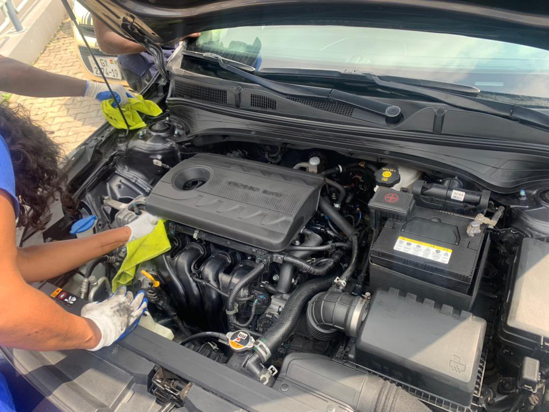 Go Go Wash 
BEFORE AND AFTER

We specialize in steam engines. Another satisfied, customer.

Download the app on iOS, Apple Store, or Google Play Store 

Customer App for IOS: 
apps.apple.com/us/app/go-go-w…

Customer App for Android: 
play.google.com/store/apps/det…