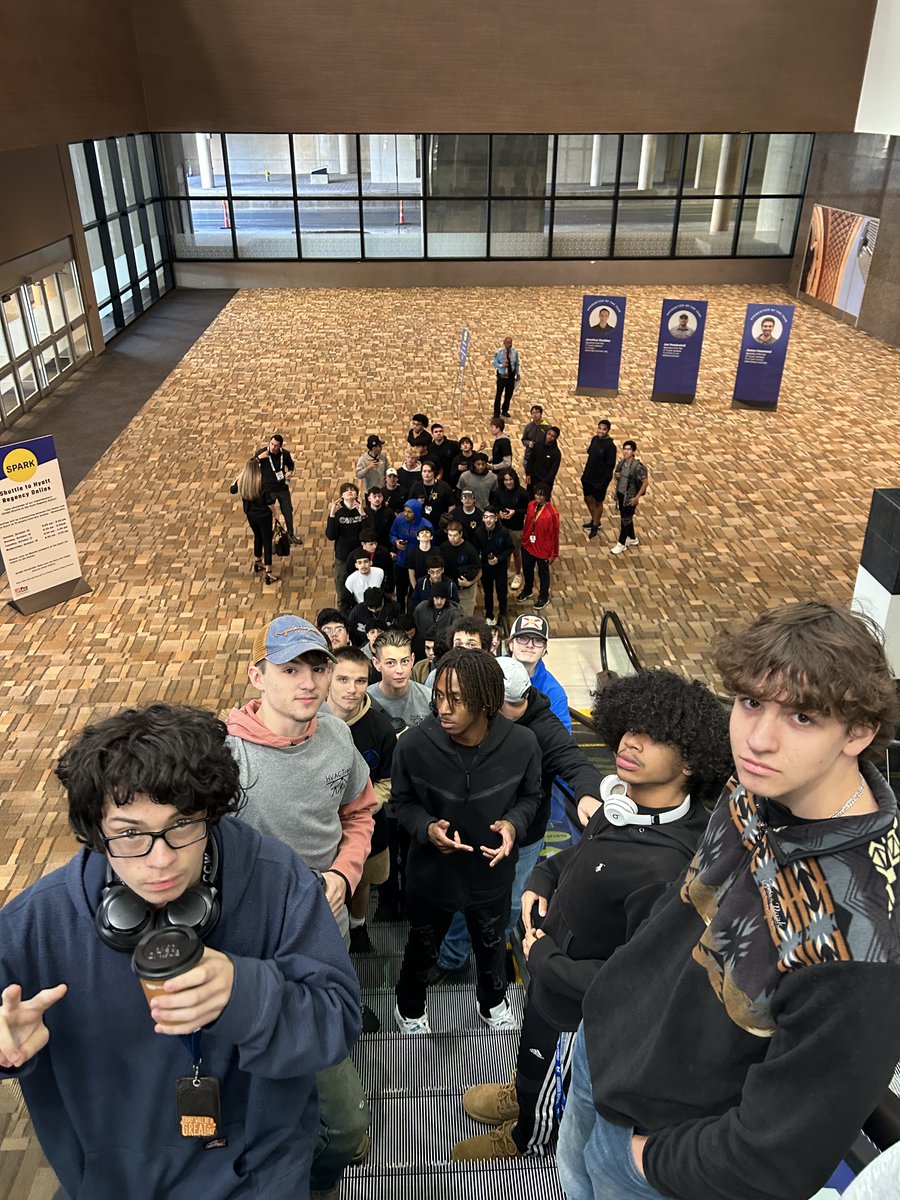 TECCWElectrical's tweet photo. @IEC_National Spark Expo went great!! Students got to meet some great influencers, masters and recruiters from multiple companies. Thanks to IEC &amp; Zack Jarmon for getting us in. @dustinstelzer from Electrician U for taking the time to answer some questions. @TECCwest https://t.co/RRVpuDxVyR