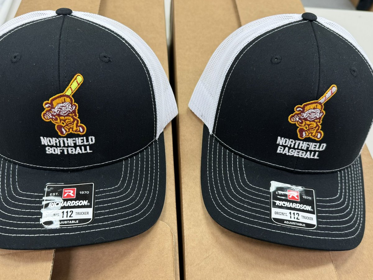 Some custom Northfield softball and baseball hats heading out the door today! 

#emrboidery #customlogodesign