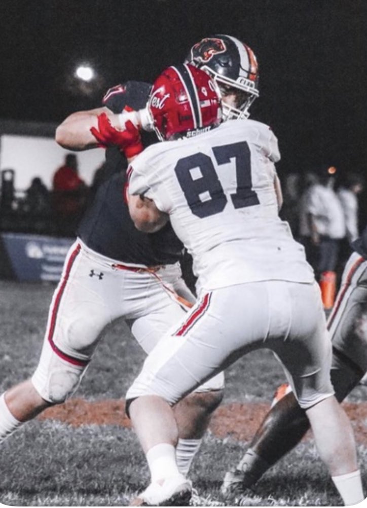 🚨RECRUITING UPDATE🚨 

24’ TE/DL <a href="/KernsTrey/">Trey Kerns</a> is set to make a gameday visit with <a href="/taylor_football/">Taylor Football</a> this weekend!  

#DBD  

 #WAFBRecruiting

 #BlackhawkBuilt