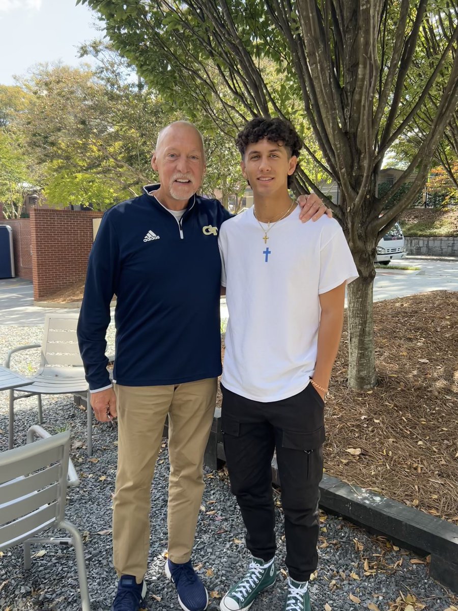 alextadros17's tweet photo. Had a great talk with @GT_trackNfield Coach Hinsdale yesterday. Got some amazing advice and learned a lot. Thankful to God for this opportunity. Thanks coach! @RustyMansell_ @On3Recruits @Coach_Sprad @Samfordtrakteam @NEGARecruits @HSFBfrenzy @PrepRedzoneGA @RecruitGeorgia https://t.co/rp48Zj0lAq