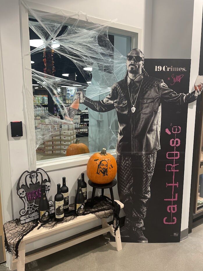 ALEXA 🗣️ Play 𝘋𝘳𝘰𝘱 𝘐𝘵 𝘓𝘪𝘬𝘦 𝘐𝘵'𝘴 𝘏𝘰𝘵 by Snoop Dogg 🎶 🍷 
SAVE $3 on all 19 Crimes Snoop Dogg and Martha wines while supplies last.
