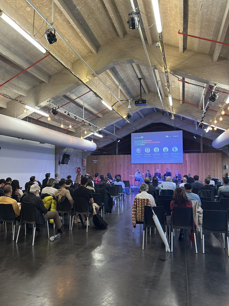 AcademiaTV tweet media