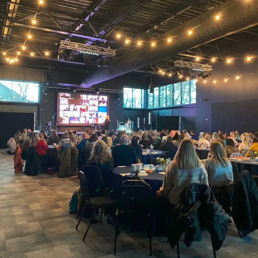 It was an incredible time at our #TraumaRecoveryUK Conf earlier this year, gathering together online &amp; as a room full of professionals from a breadth of fields, all working to support CYP! We loved hearing from brilliant keynote speakers <a href="/betsydet/">Betsy de Thierry</a>, <a href="/_LisaCherry/">Dr Lisa Cherry</a> &amp; <a href="/semhheadox/">Michelle Johnson</a>