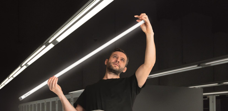 aunaelec's tweet image. 📣¡Producto del mes!📣

💡@LedvanceSpain está promocionando los tubos LED external driver.

🔝➡️¡No te pierdas las características y beneficios que presentan!

Puedes conocerlos aquí 👉bit.ly/406alOv

#ledvance #tubosLED #LED #FLUORESCENTE #instalaciones #luminarias