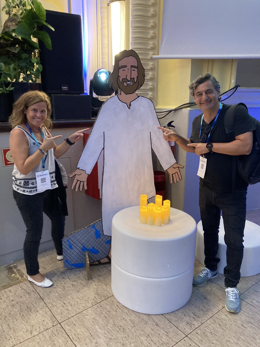 L’hem trobat!!! És el Jesús-Chosen" que l'<a href="/ignasifb/">Ignasi Flores</a>, cap de pastoral de <a href="/MaristesCat/">Maristes Catalunya</a>, ha dissenyat per al prayer-corner del <a href="/quorum_congres/">Quòrum</a> #quorum23... Ha quedat magnífic! <a href="/pep_tort/">PepTort</a> <a href="/immaamadeog/">Imma Amadeo</a>