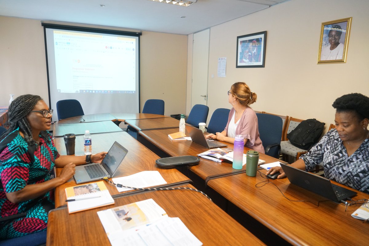 UNFPA_Zimbabwe's tweet image. Day 4 of the Cluster Approach to #ResourceMobilisation &amp;amp; #PartnershipTraining by
@UNFPA_ESARO RM team  

Today focus is on partnership mapping for Country Programme implementation, resource mobilisation and  South to South Triangular Cooperation #SSTC