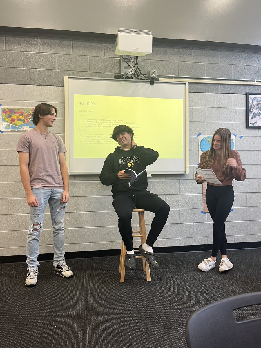 SIDELEADERSHIP's tweet image. year 1 presentations have started!! they have been learning about entrepreneurship and shared their ideas about their projects with former side 1 members💛 looking forward to see what inventions they come up with for their final project!