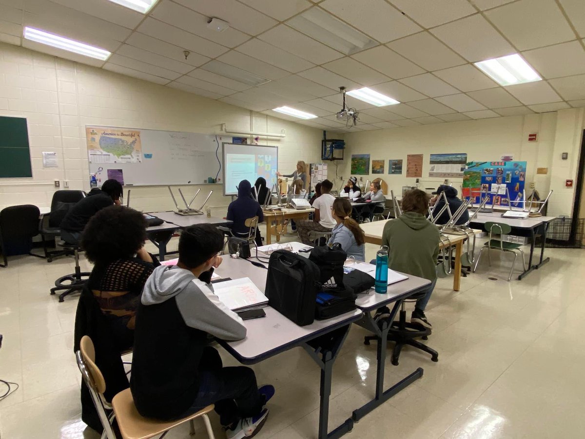 McDonoughHS's tweet photo. A huge shout out to Melanie Upright from John Hopkins University for presenting the importance of communication skills in today’s workplace. Our CASE juniors and seniors now better understand the importance of leadership, non-verbal communication, and micro expressions. https://t.co/xRhoylwMGY