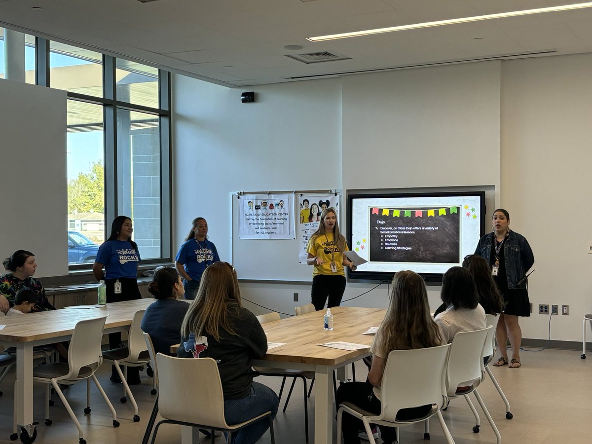 Great job <a href="/RoarkEarly/">Roark Early Education Center</a> teachers!! Thank you parents for coming and learning with us at our 1st Parent Academy session today! #BehaviorStrategies #Routines #Ready2RockPreK