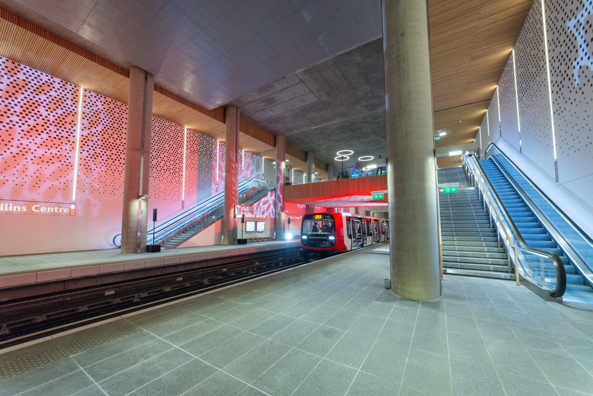 SYTRALmobilites's tweet image. Vous ne verrez rien de plus beau aujourd&apos;hui 🥰

Dans moins de 24h, les stations Oullins Centre et Saint-Genis-Laval Hôpital Lyon Sud ouvrent leurs portes !