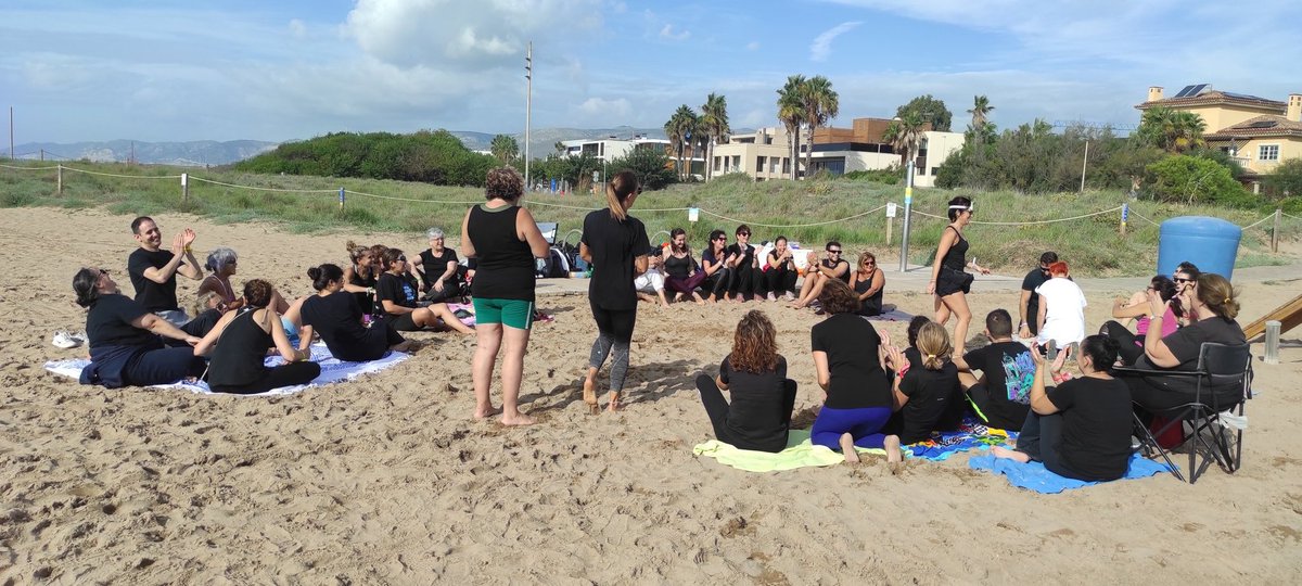 L'èxit no consisteix a ser el millor de l'equip, sinó que l'equip sigui el millor de tots!  II Jornada #CAPViladegràcia on equips multidisciplinaris treballen units per assolir un objectiu comú.
#creantllaços #equip #teambuilding #climalaboral