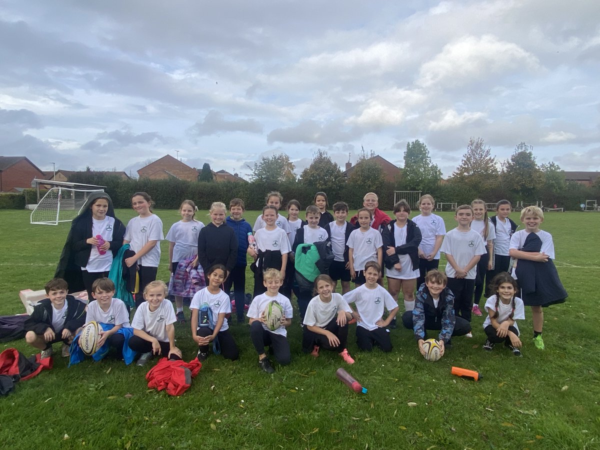 Year 5 had a great time - and managed to stay dry (!) - at the Bishop's Stortford Tag Rugby Festival this afternoon 🏉