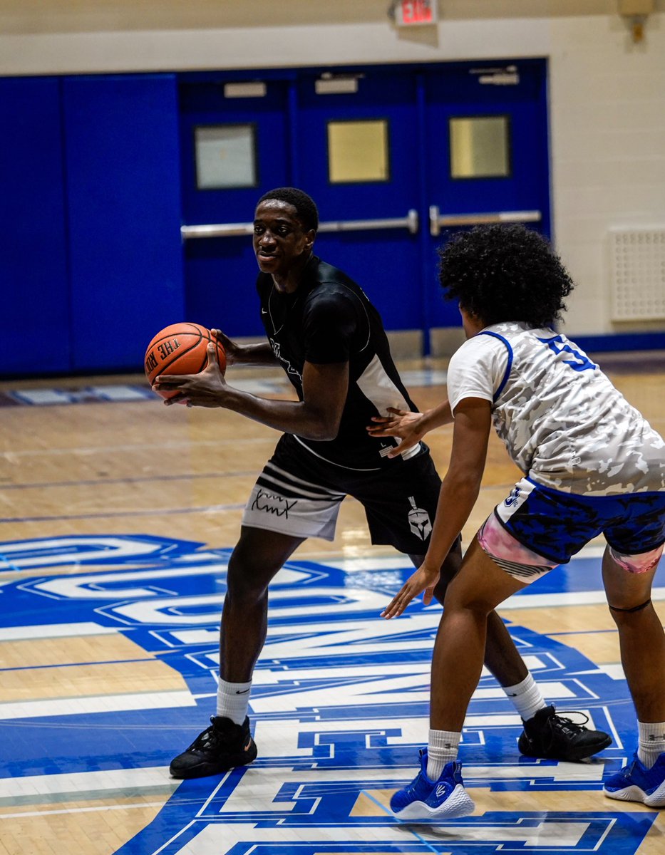 G0LD3NCh1LD22's tweet image. 2025 wing forward Francis Folefac @4rancis_  stock is 📈. Recently offered by Bethune Cookman, he is an all around wing that can impact the game  in all aspects. Keep Stacking @MZPAHoops 
#StackGoodDays