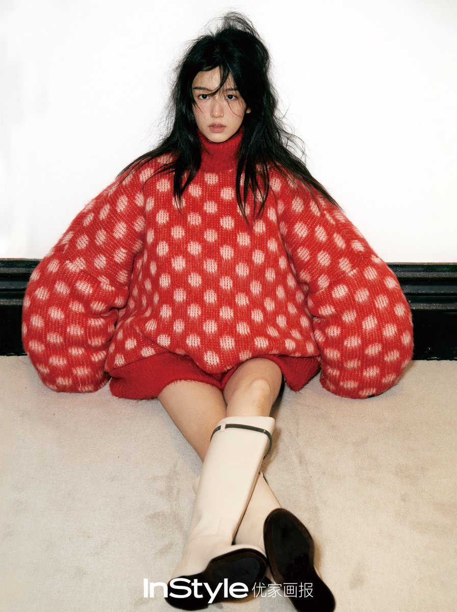 SimplyZhouYezi's tweet image. “Zhou Ye is very much like Yan Hui in #Backfromthebrink. she’s quirky, lively &amp;amp; righteous, mind is full of clever ideas, and unafraid of everything. She remembered Yan Hui's words, "Even if u face the abyss, u will never change your sincerity" #instyle