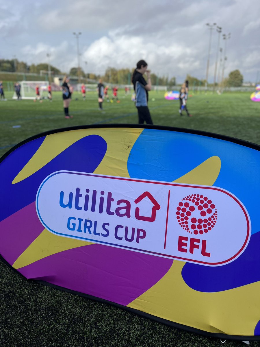 MrHazard_PE's tweet photo. Dearne Blacks finished 5th in their group 👏🏼 Dearne Reds won their group but unfortunately lost in the semi-final! A fantastic day out with our U13 girls who were absolutely outstanding!! 🙌🏼⚽️ #TeamDearne #TeamPE https://t.co/Dk6V7T4piO