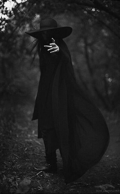 at dusk he beckons
from beyond the briarwoods
dissects my dark soul

#vss365
#horrorprompt
#haikuhorrorprompt
#vsshorror
Image: Pinterest