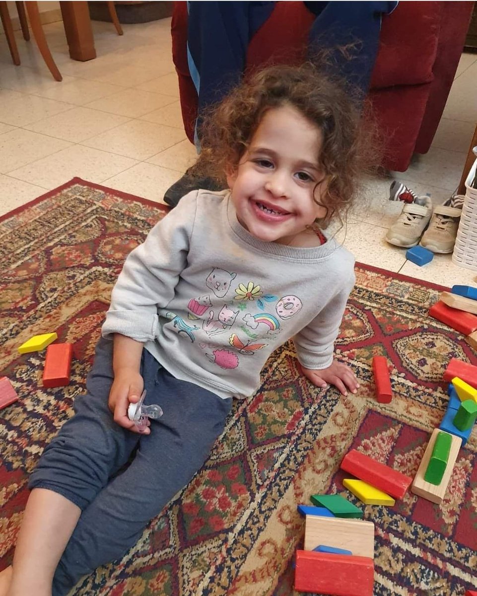 Abigail, a three-year-old, is alone in Hamas captivity after her parents were murdered. 
 Dont let a three-year-old child stay another day in Hamas captivity.

Only international pressure can bring her home. 
#BringThemHomeNow