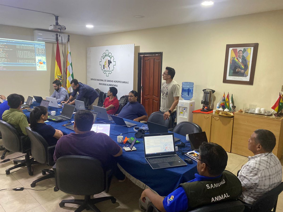PANAFTOSA-OPS/OMS (@panaftosa_inf) on Twitter photo PANAFTOSA y <a href="/NCState/">NC State University</a> realizan un taller de simulación con uso de modelos matemáticos de diseminación de #FiebreAftosa para técnicos de
<a href="/SenasagBolivia/">SENASAG - BOLIVIA</a>
La capacitación se desarrolla en el marco del avance de Bolivia 🇧🇴 en la obtención del estatus de libre de fiebre aftosa sin 💉 PANAFTOSA y <a href="/NCState/">NC State University</a> realizan un taller de simulación con uso de modelos matemáticos de diseminación de #FiebreAftosa para técnicos de
<a href="/SenasagBolivia/">SENASAG - BOLIVIA</a>
La capacitación se desarrolla en el marco del avance de Bolivia 🇧🇴 en la obtención del estatus de libre de fiebre aftosa sin 💉