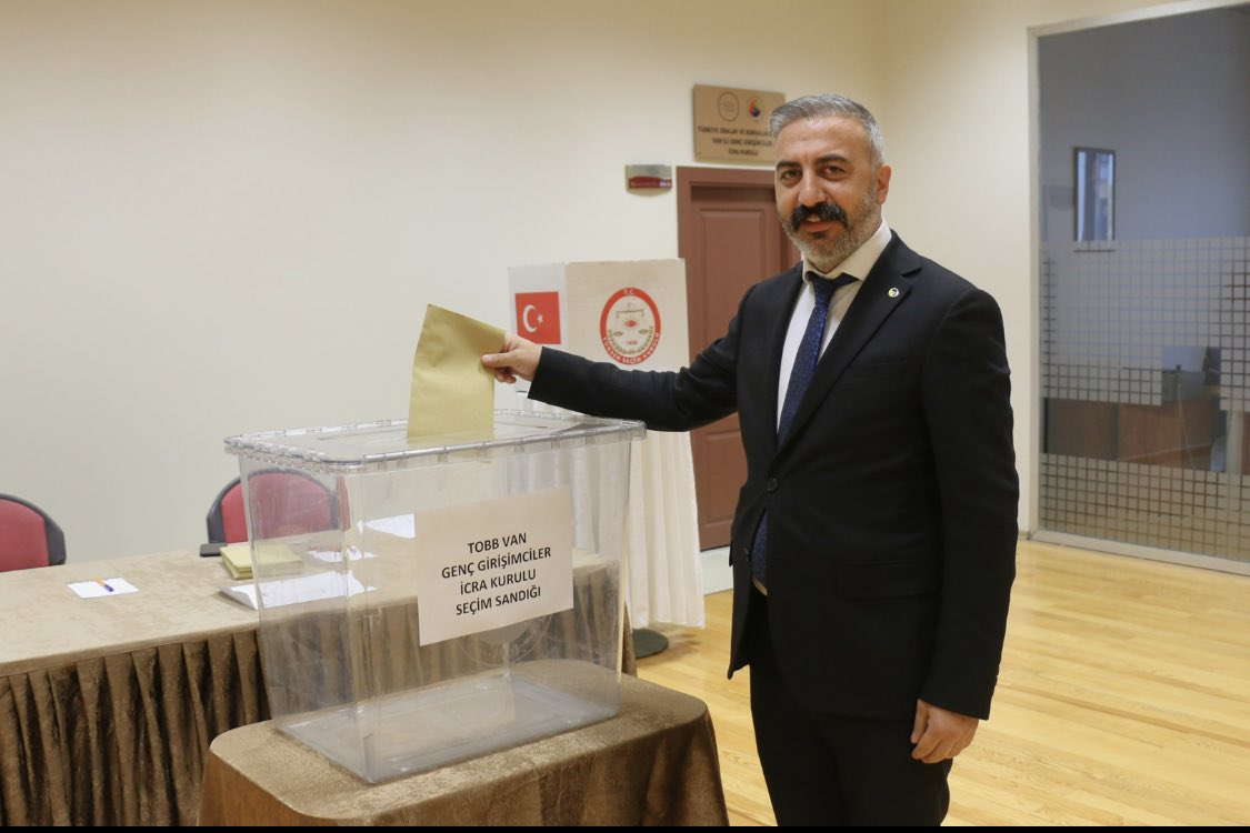 Ümit Sari tweet media