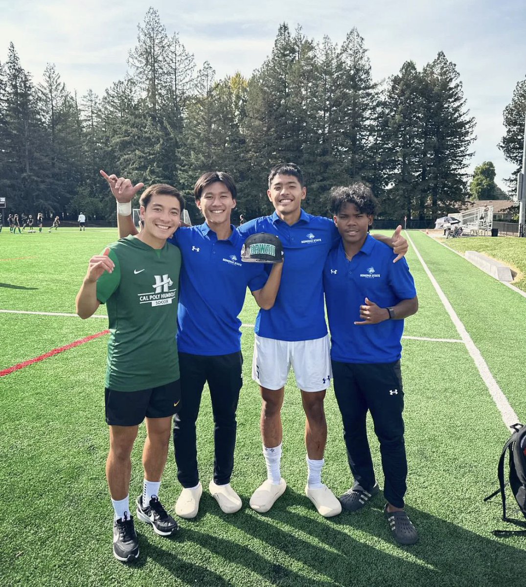 ESPNHonolulu's tweet photo. Hawai'i represent in the CCAA conference! ⚽
From L to R: Seth Uson (Mililani HS), Johnnie Dodge (Punahou), Cypress Navarro-Acio (Kapolei HS), Jvon Cunningham (Mililani HS)
#808AtTheNextLevel https://t.co/0CLVjjiqYZ