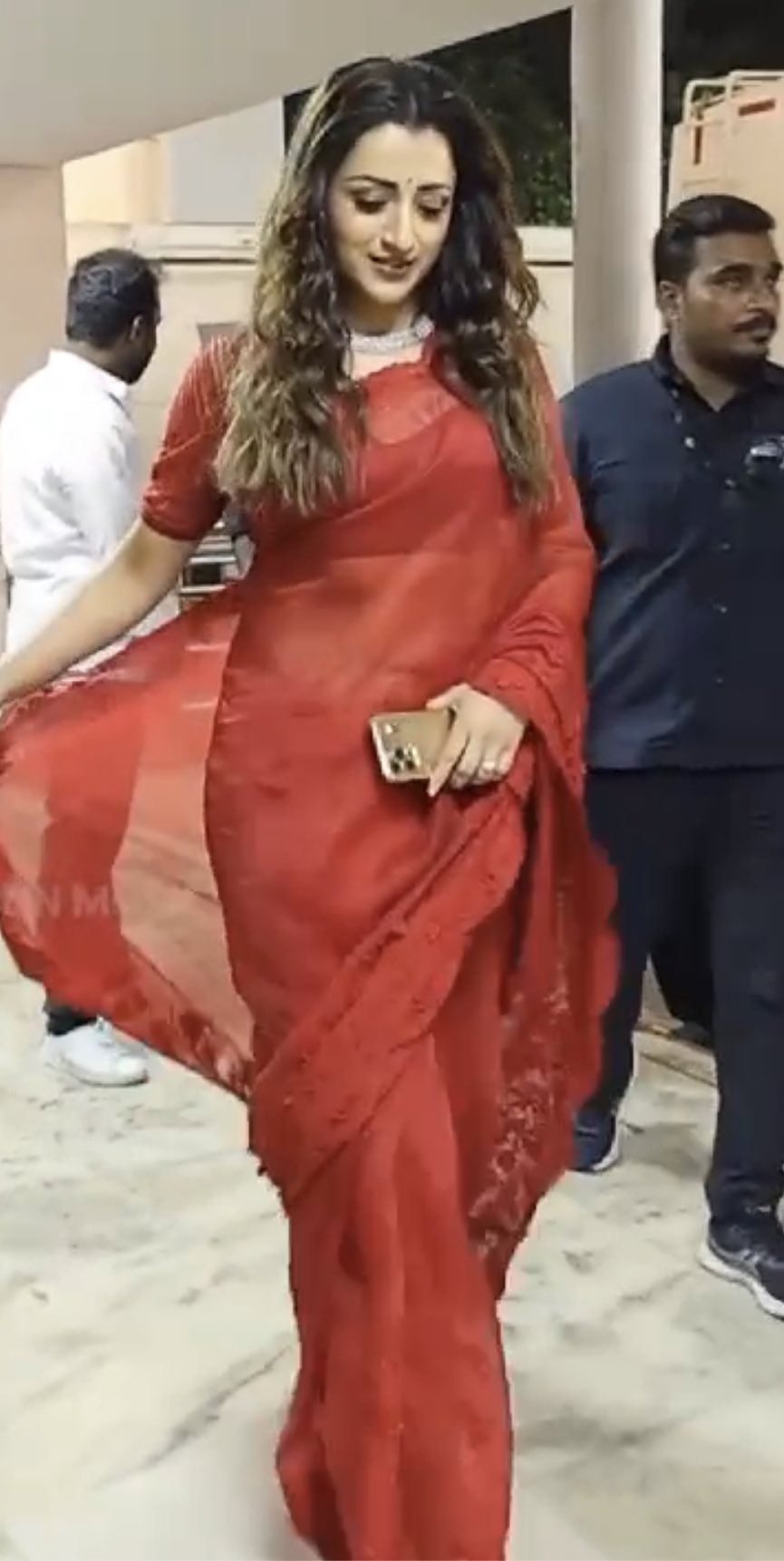 F9-2gC4WsAA-u54?format=jpg&name=large