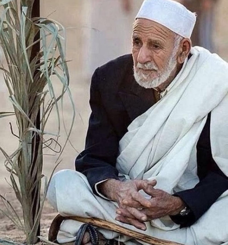 jamaliaat's tweet photo. "سلوان قلب المؤمن وراحته:
أنه في رعاية الله، وبين حنايا لطفه. فما قدره كان، وما لم يقدره لم يكن. وكل أٌقداره خير" (م)

#جماليات 
#يوم_الجمعة https://t.co/nXY5hO1rA1