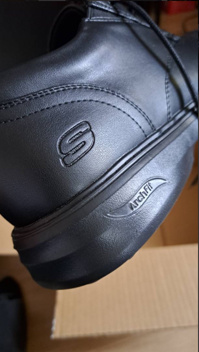 ApiliaTLazada's tweet photo. Kasut khas untuk kerja yang dikeluarkan oleh Skechers. Siapa yang belum pernah pakai brand Skechers wajib la try ambil pengalaman untuk keselesaan yang sebenar. 

Tengok dekat sini
👉🏻 https://t.co/6n697fciMd https://t.co/IFt8rZ9AJB