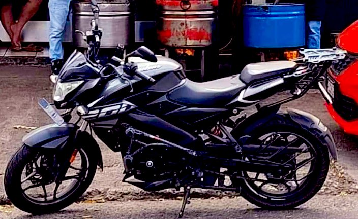 Robaron motocicleta 

📍Fue en col. Quinta Samayoa zona 7

Es una pulsar 200, color negro, con placa M-030JYJ, modelo 2023.

PNC solicita denuncias al ☎️ 110. Además denunciante indica que pueden hacerlo al WhatsApp 4844-3428.

#Guatemala #ConsejoMontejo #TodosDependemosDeTodos