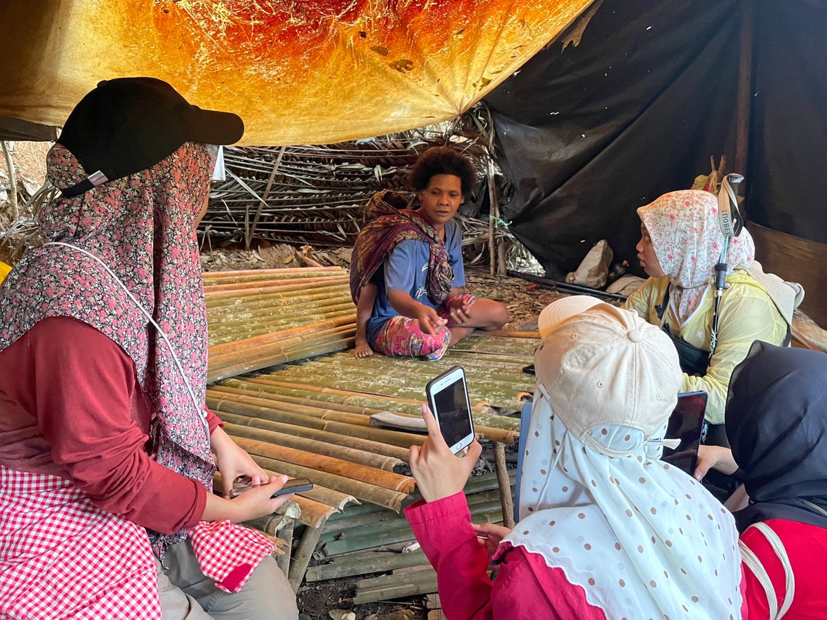 UNDPThailand's tweet photo. 🦸♀Incubating youth to be 'local heroes'
@UNDPAccLabs🇹🇭x @TKPark_TH launched 'Zero to Heroes' challenge working with youth to build upon existing capitals to develop businesses 💡that do not only generate income but also benefit vulnerable people in communities.🤝
#AccLabTH https://t.co/XtEujoOrdq