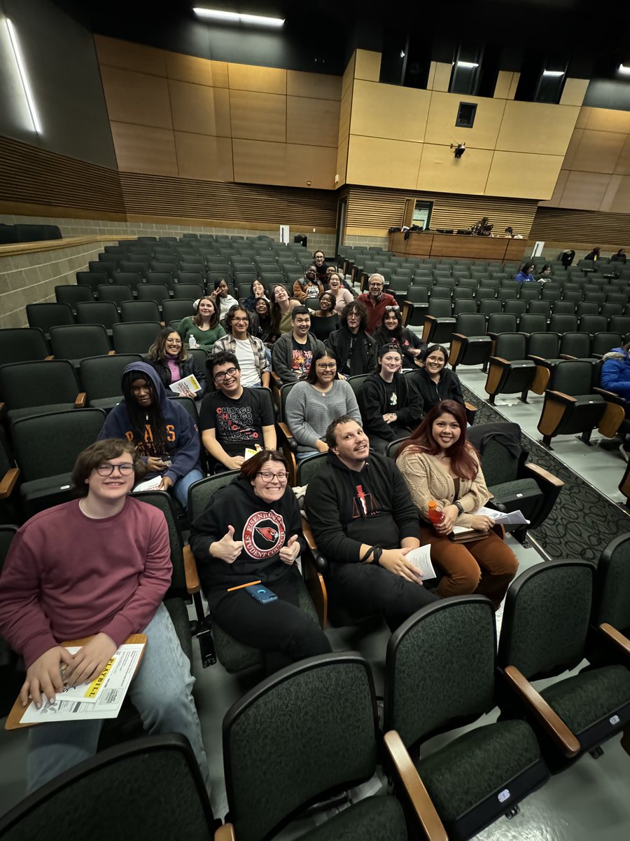 MrsK_DDE's tweet photo. Thank you Evergreen Park high school for inviting us to see your fall play “The Play That Goes Wrong”….we loved it! ❤️ Drama club is seeing two plays his week! I will never get tired of saying this….Best. Job. Ever!
#ddedrama
#ddexcellence https://t.co/ksGHNuXMPP