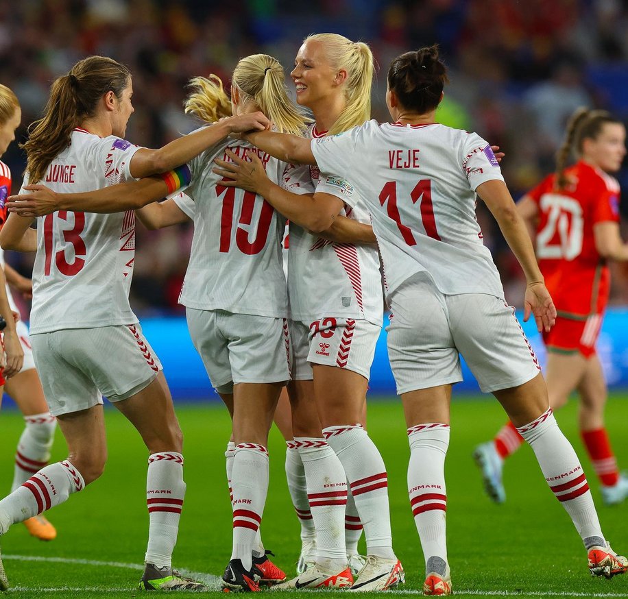 BrightsideM's tweet photo. Denmark W 🇩🇰 leads Group 3 of #UWNL⚽️and is close to be semifinalist.🤩#Holmgaard #Vangsgaard #Gelj #Veje #Troelsgaard #BrightsideGirls https://t.co/yu31UWUTA8