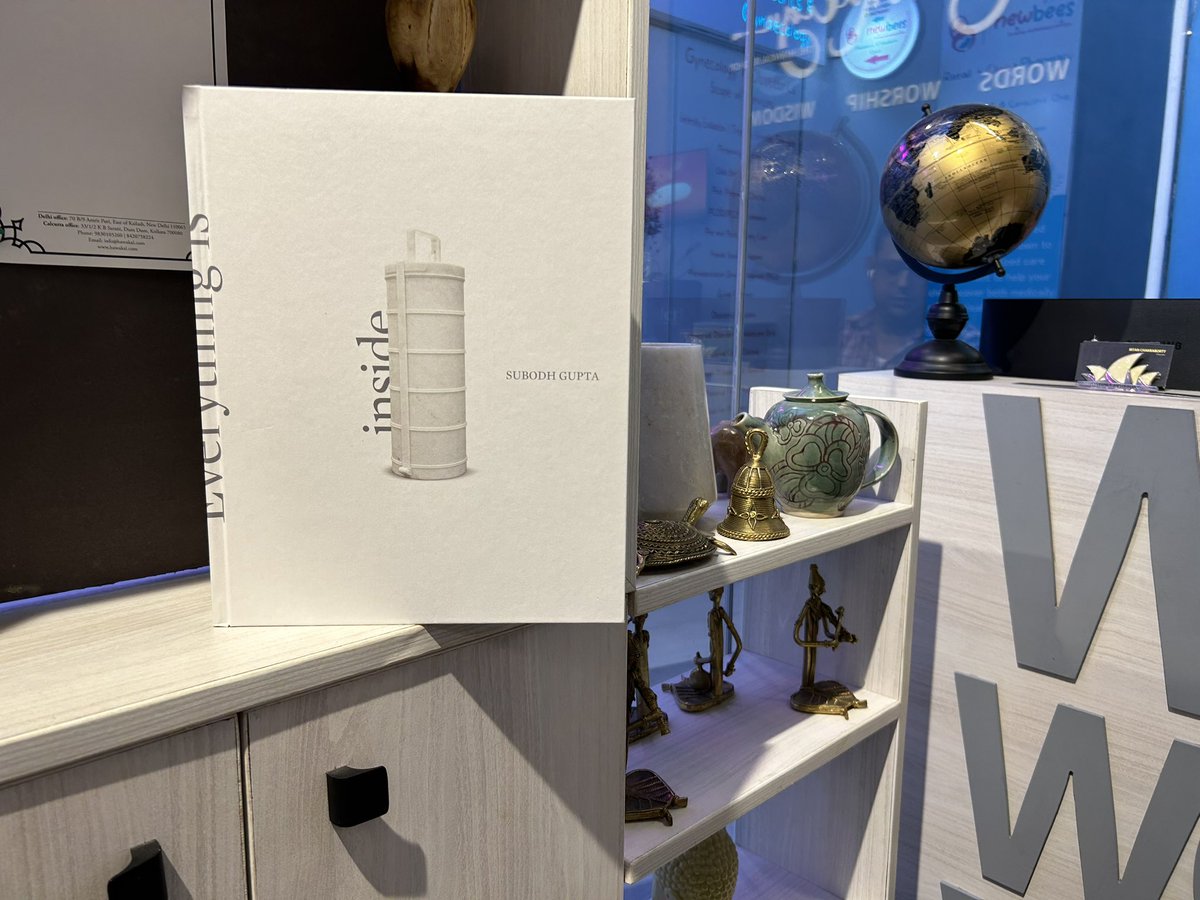 KiritiSKiriti's tweet photo. Curation for November 2023 at #Bookalign. 

Everything is Inside by Subodh Gupta, produced by Penguin Studio and National Gallery of Modern Art, New Delhi. https://t.co/pag3V3EVRH