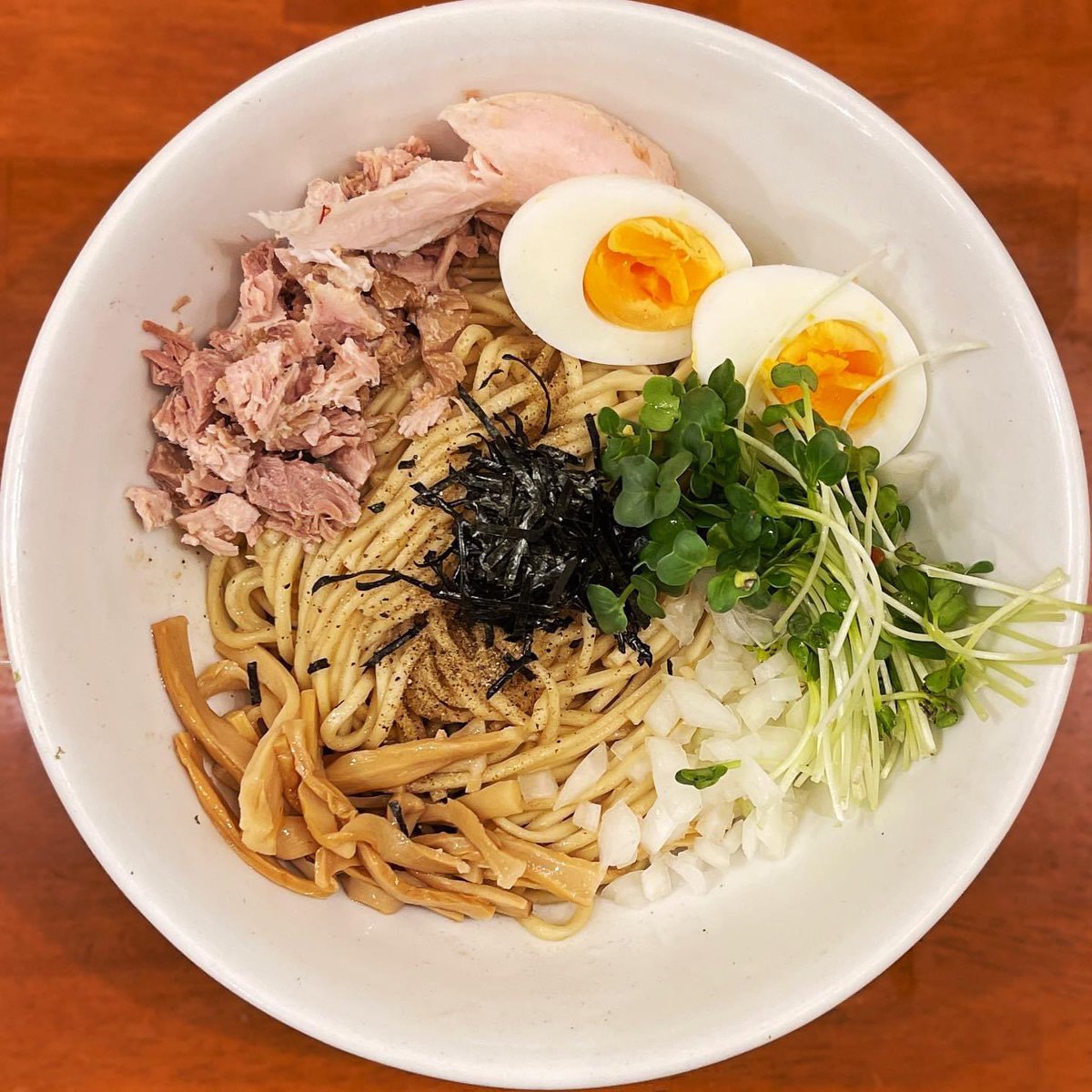 lamian_laoshi's tweet photo. ★★★★½ [ #HiddenMenu ] #Niboshi flavored #SouplessRamen of @menya_hululu : combination of #tuna and #niboshi makes rich and deep taste. https://t.co/XJ5fuDCaHm