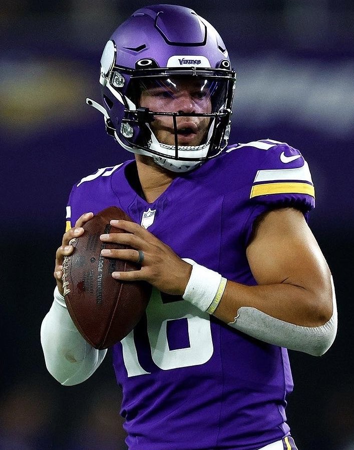 VikingzFanPage tweet media