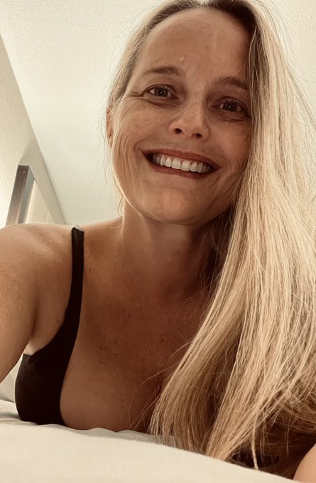 In the room finally! Dinner then some rest for tomorrow! I will be at EXXXotica tomorrow night hanging<a href="/tag/queenofspades"class="tags"><span>#queenofspades</span></a>